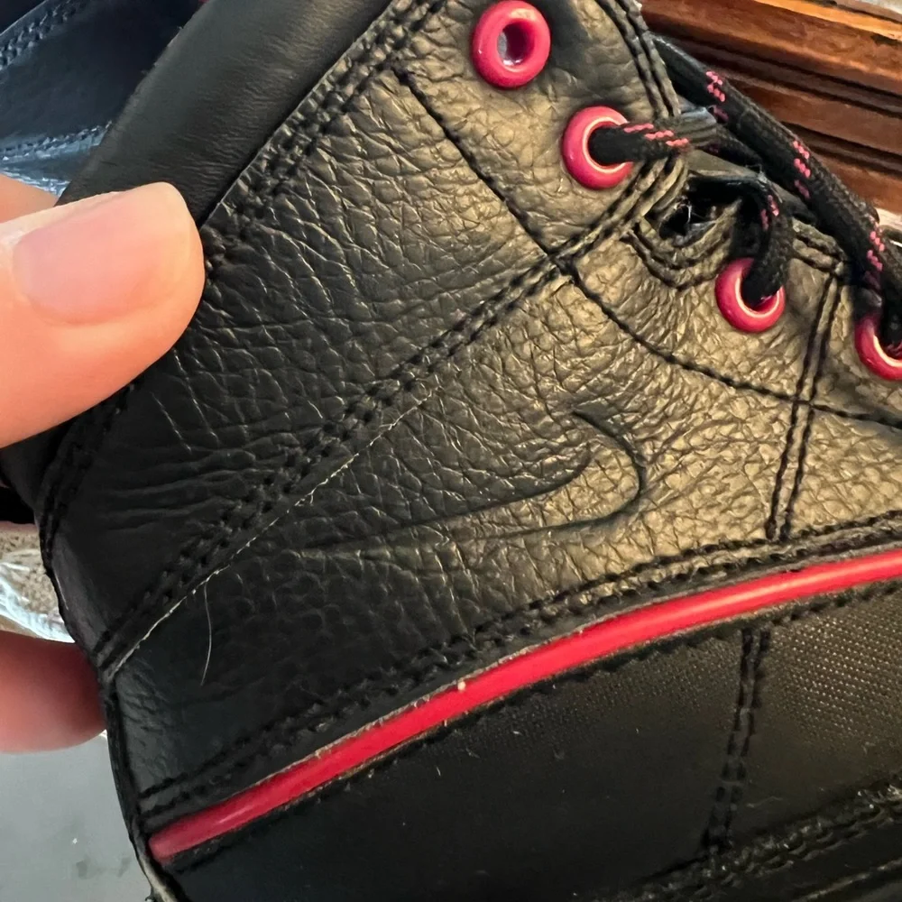 NIKE Vintage 2012 ACG‎ Woodside 2 Outdoor Winter Snow Boots Black Pink Girl's 13